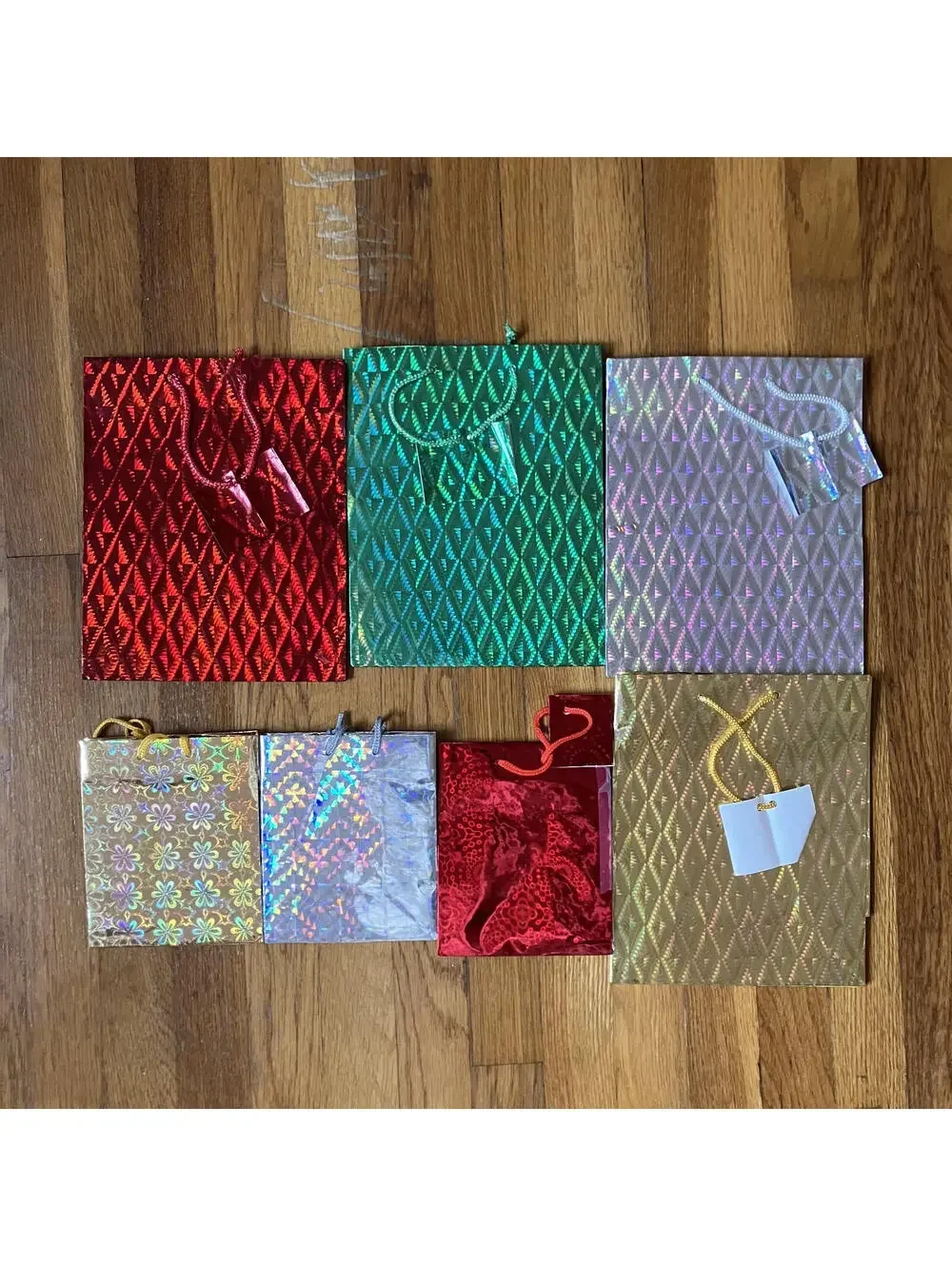 7 Pc Gift Bag Holographic Shine Pattern Color Party Present All Occasion Xmas
